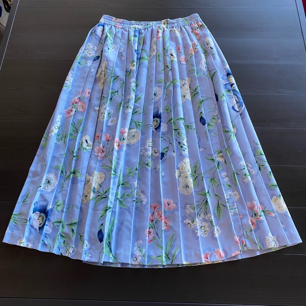 Vintage Skirt 8 Petite 90s Floral Pleated Midi Cottagcore Coquette soft feminine